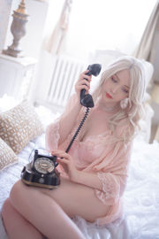 [COS Welfare] Foreign Beauty SayaTheFox - Pink Suit