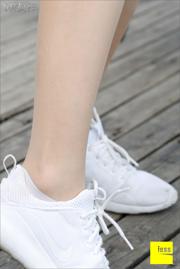 Silk Foot Bento 004 SASA "Silk Foot Sleepwalking in White Sneakers" [IESS Weird Interest]