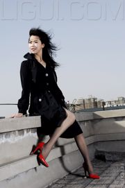 [丽柜 LiGui] นางแบบ Cheng Hailun "Red and Black" Silk Foot Photo Picture