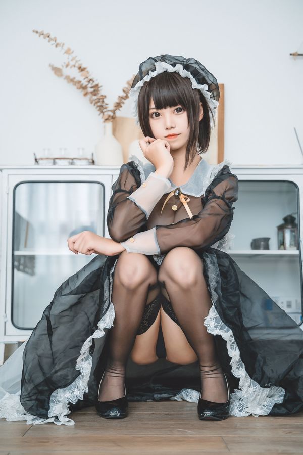[Beauty Coser] Madu Kucing Qiu "Pembantu Transparan"