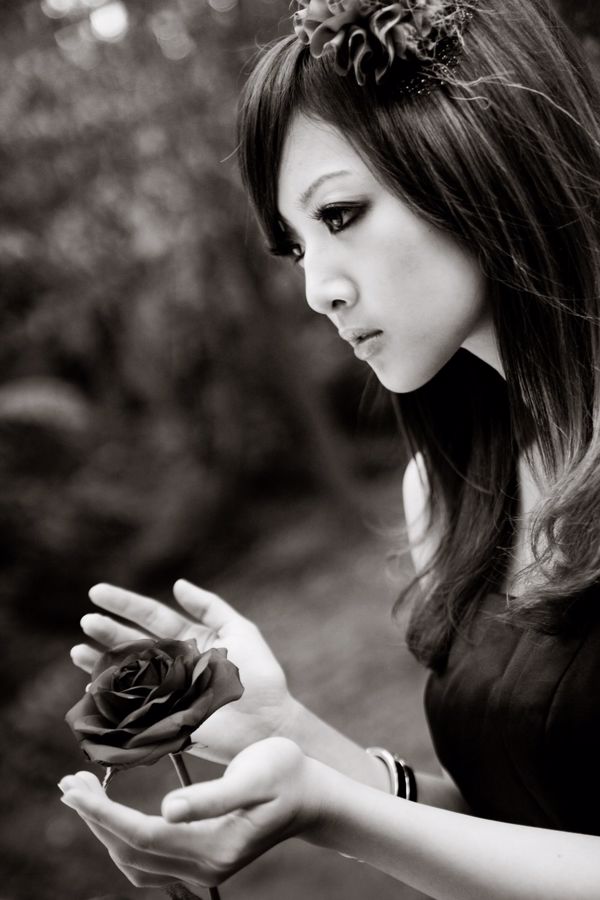 Mikako / Zhang Kaijie "White Waltz x Black Obsession" fuera del lago Zhuzihu, Yangmingshan